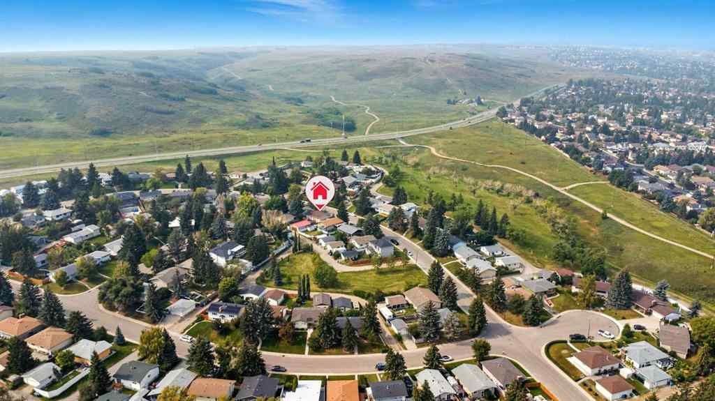 MLS® A2253854 - 1454 Hunterbrook Road NW in Huntington Hills Calgary, Residential