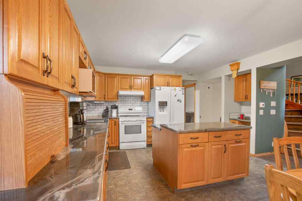 MLS® A2253862 - 1530 TWP Road 414   in NONE Rural Lacombe County, Residential