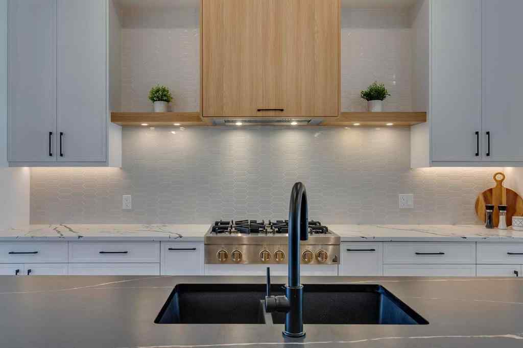 MLS® A2253869 - 2410 29 Avenue SW in Richmond Calgary, Residential