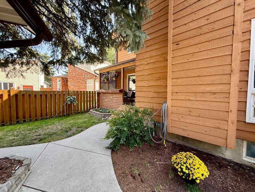 MLS® A2253870 - 215 Ranchview Court NW in Ranchlands Calgary, Residential