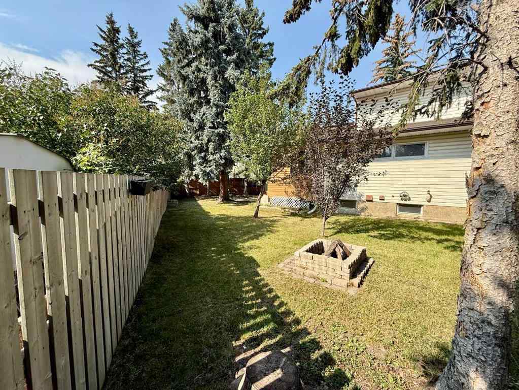 MLS® A2253870 - 215 Ranchview Court NW in Ranchlands Calgary, Residential