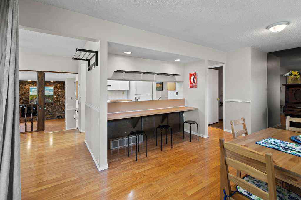 MLS® A2253870 - 215 Ranchview Court NW in Ranchlands Calgary, Residential