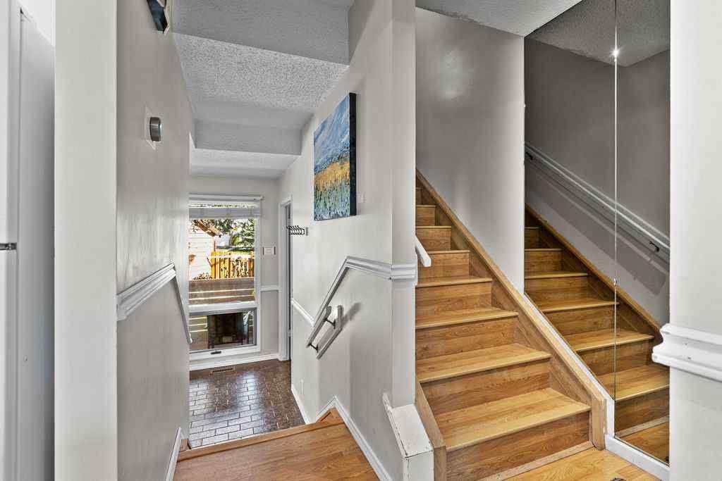 MLS® A2253870 - 215 Ranchview Court NW in Ranchlands Calgary, Residential