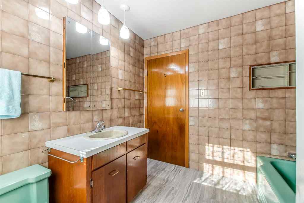 MLS® A2253871 - 1967 15 Avenue SE in Crestwood-Norwood Medicine Hat, Residential