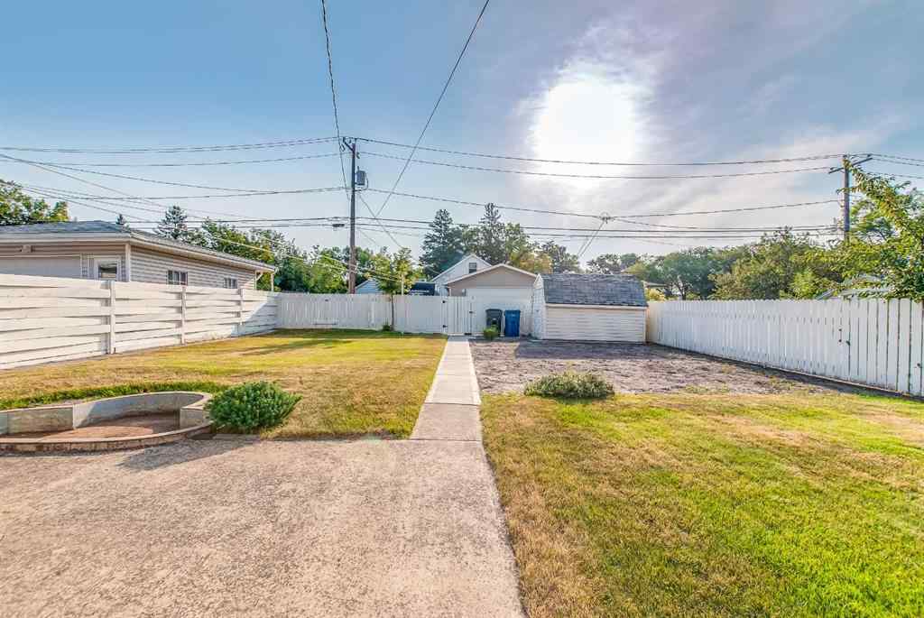 MLS® A2253871 - 1967 15 Avenue SE in Crestwood-Norwood Medicine Hat, Residential