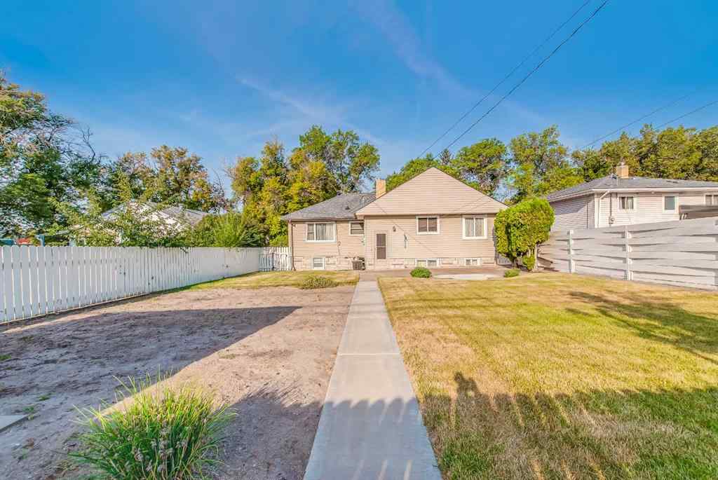 MLS® A2253871 - 1967 15 Avenue SE in Crestwood-Norwood Medicine Hat, Residential