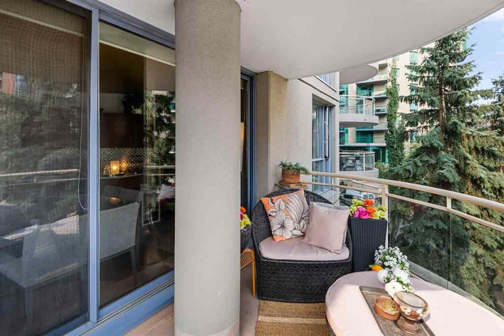 MLS® A2253875 - Unit #303 804 3 Avenue SW in Eau Claire Calgary, Residential