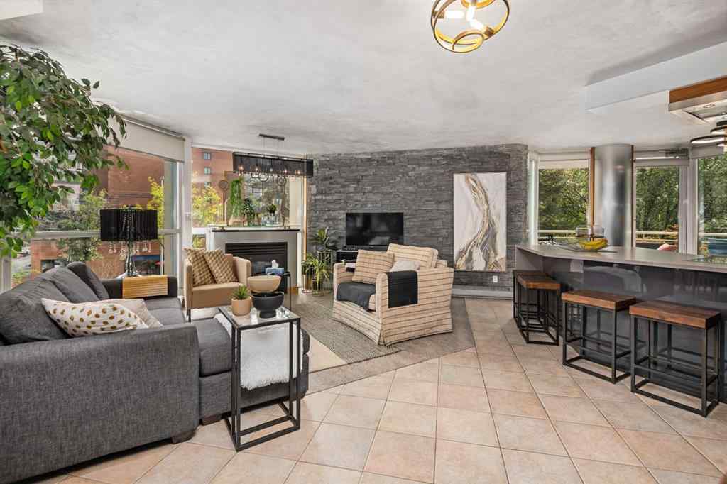 MLS® A2253875 - Unit #303 804 3 Avenue SW in Eau Claire Calgary, Residential