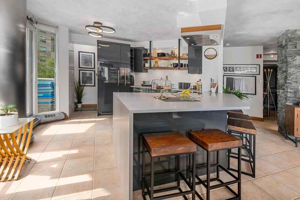 MLS® A2253875 - Unit #303 804 3 Avenue SW in Eau Claire Calgary, Residential