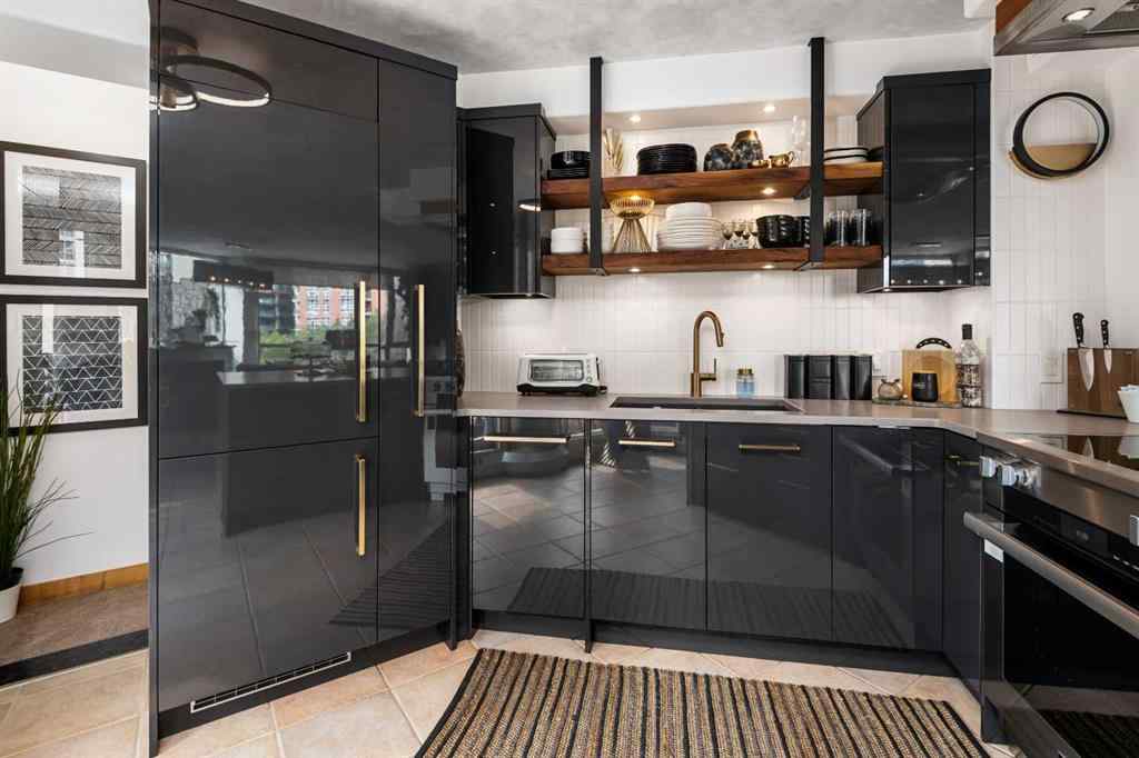 MLS® A2253875 - Unit #303 804 3 Avenue SW in Eau Claire Calgary, Residential