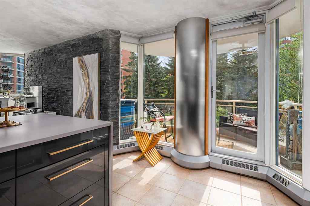 MLS® A2253875 - Unit #303 804 3 Avenue SW in Eau Claire Calgary, Residential