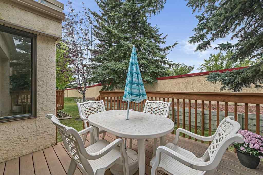 MLS® A2253877 - 22 Sandarac Circle NW in Sandstone Valley Calgary, Residential