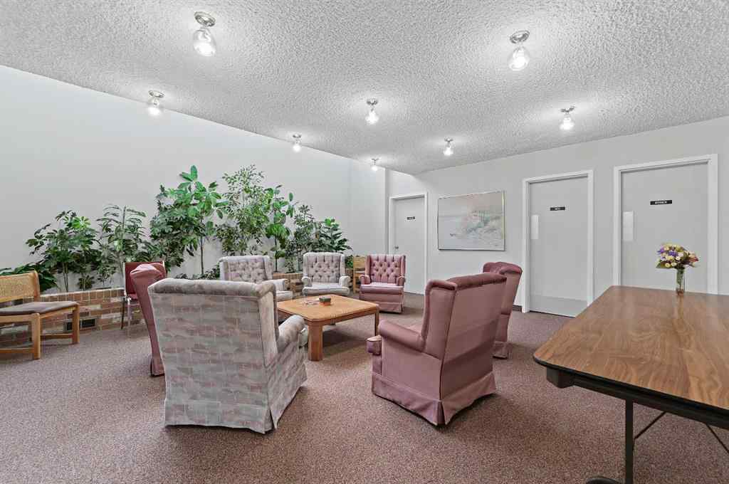 MLS® A2253877 - 22 Sandarac Circle NW in Sandstone Valley Calgary, Residential