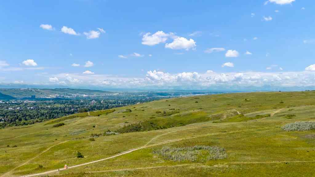 MLS® A2253877 - 22 Sandarac Circle NW in Sandstone Valley Calgary, Residential