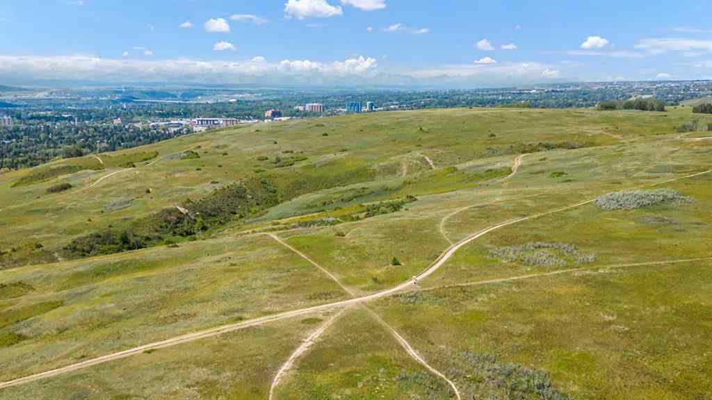 MLS® A2253877 - 22 Sandarac Circle NW in Sandstone Valley Calgary, Residential
