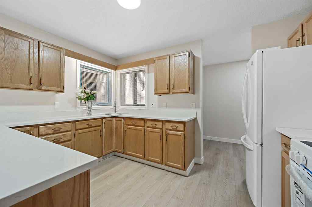 MLS® A2253877 - 22 Sandarac Circle NW in Sandstone Valley Calgary, Residential