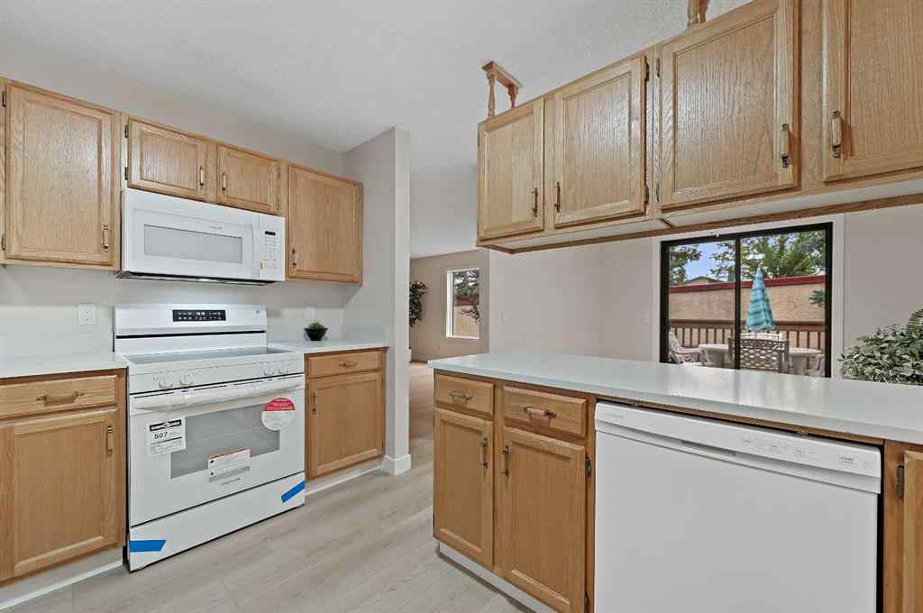 MLS® A2253877 - 22 Sandarac Circle NW in Sandstone Valley Calgary, Residential