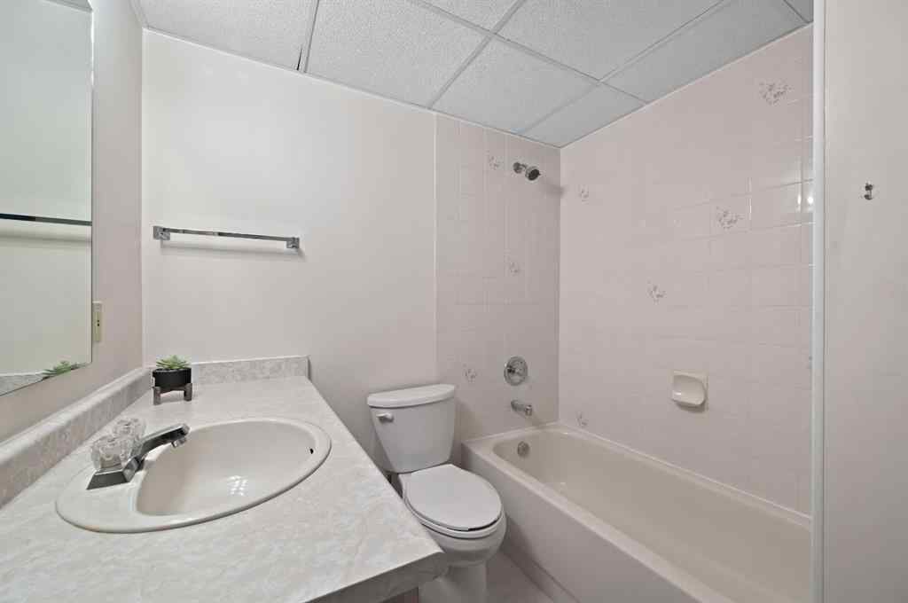 MLS® A2253877 - 22 Sandarac Circle NW in Sandstone Valley Calgary, Residential