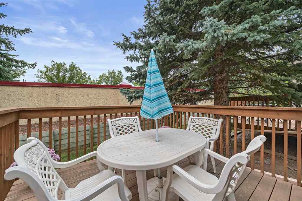 MLS® A2253877 - 22 Sandarac Circle NW in Sandstone Valley Calgary, Residential