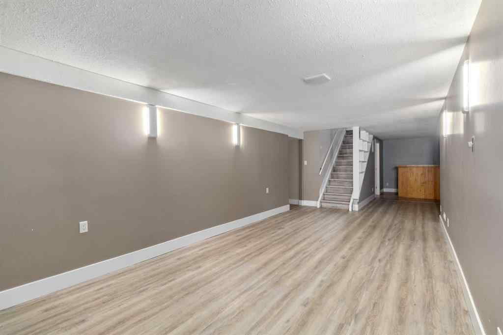 MLS® A2253880 - 109 Rosslyn Street  in Thickwood Fort McMurray, Residential