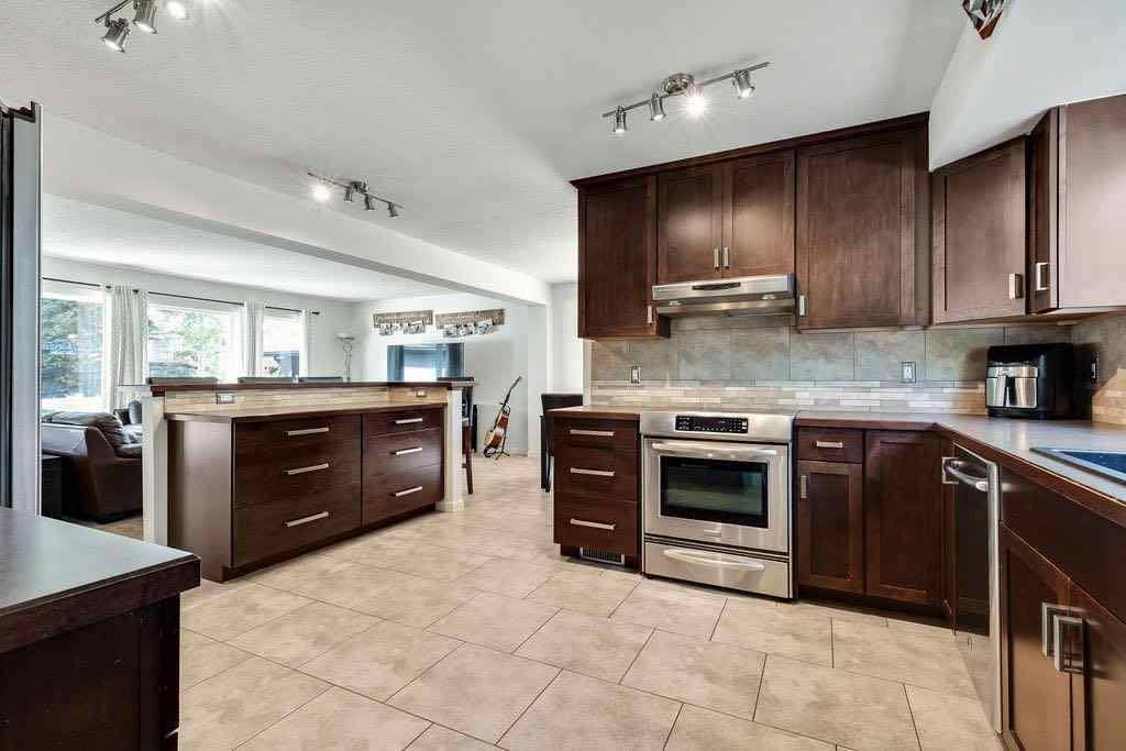 MLS® A2253886 - 12 Suntree Lane  in NONE Okotoks, Residential
