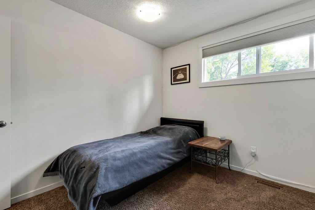 MLS® A2253886 - 12 Suntree Lane  in NONE Okotoks, Residential