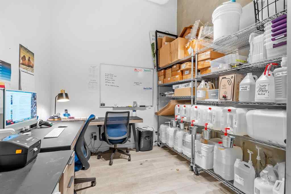 MLS® A2253889 - 4535 Bowness Road NW in Montgomery Calgary, Commercial