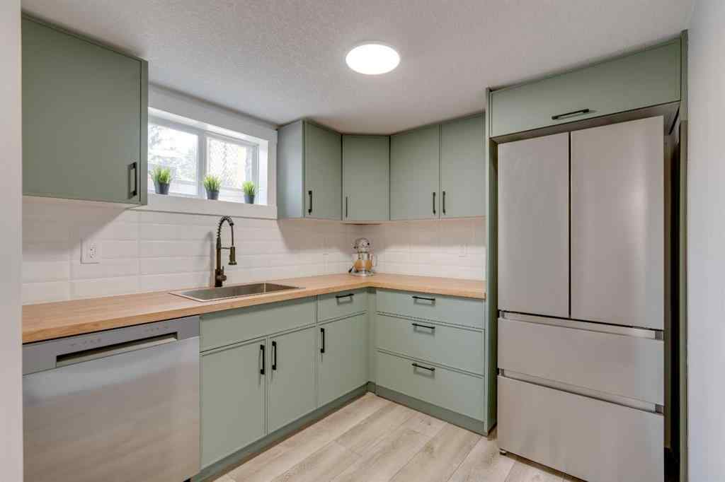 MLS® A2253904 - 2444 45 Street SE in Forest Lawn Calgary, Residential