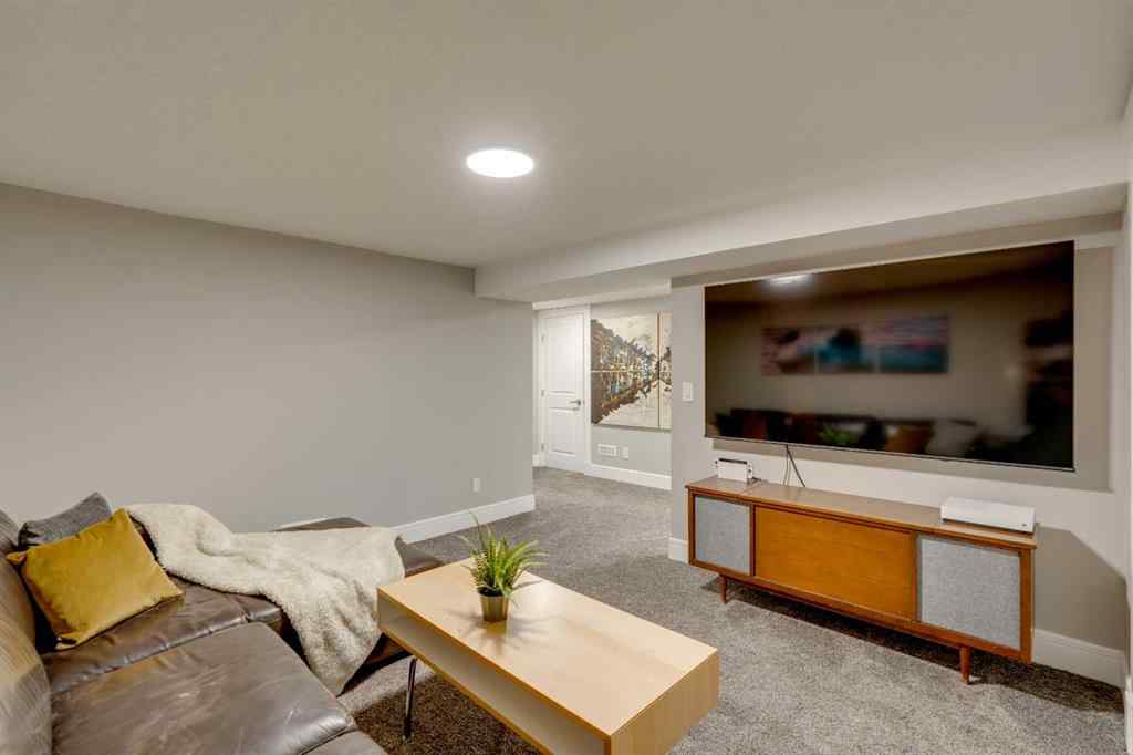 MLS® A2253904 - 2444 45 Street SE in Forest Lawn Calgary, Residential