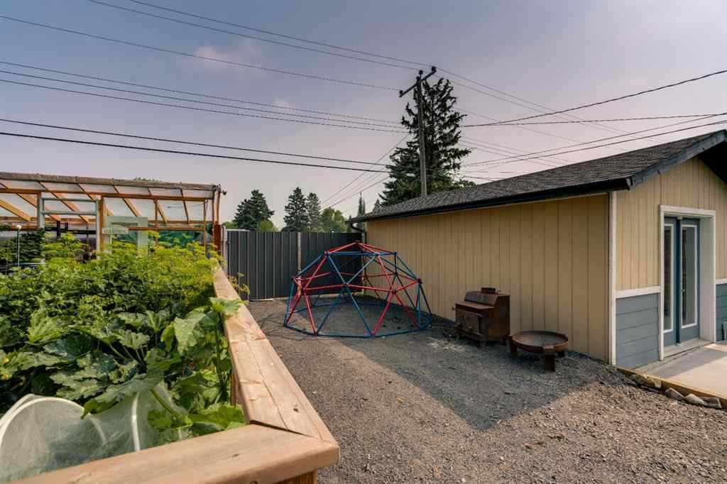 MLS® A2253904 - 2444 45 Street SE in Forest Lawn Calgary, Residential