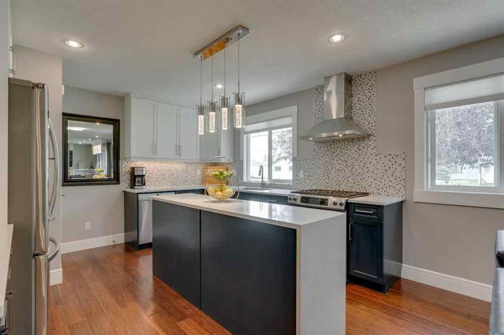 MLS® A2253904 - 2444 45 Street SE in Forest Lawn Calgary, Residential