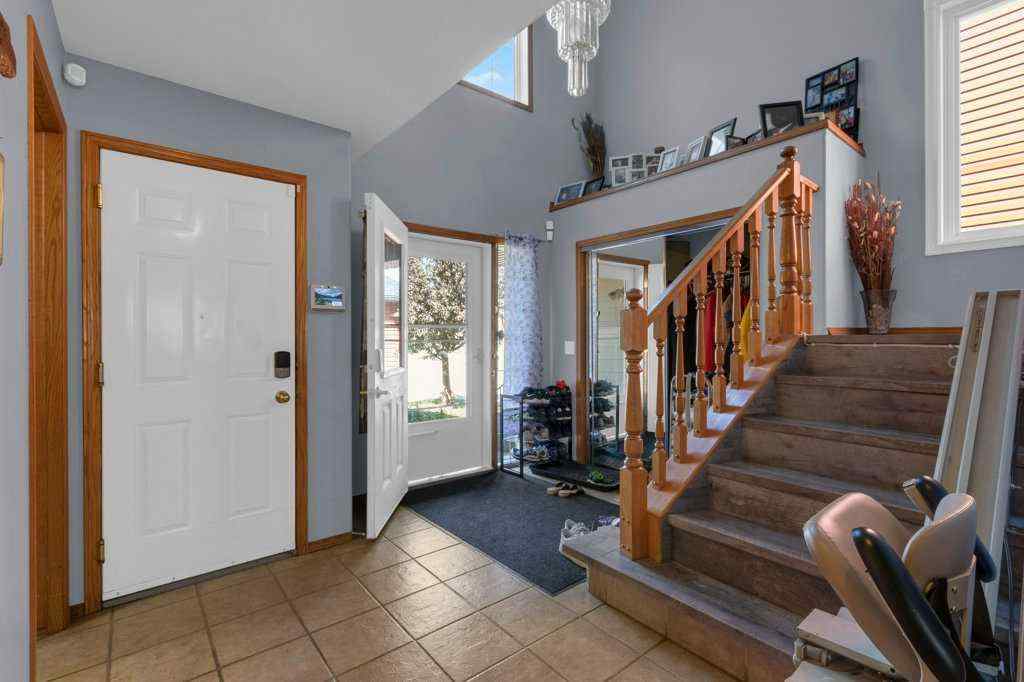 MLS® A2253905 - 442 Saddlecreek Way NE in Saddle Ridge Calgary, Residential