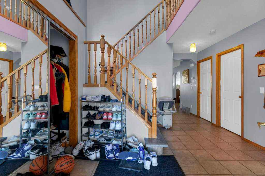 MLS® A2253905 - 442 Saddlecreek Way NE in Saddle Ridge Calgary, Residential