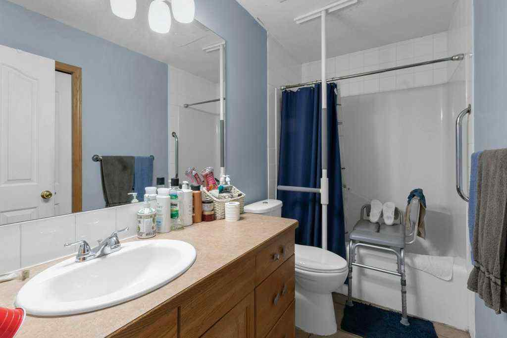 MLS® A2253905 - 442 Saddlecreek Way NE in Saddle Ridge Calgary, Residential