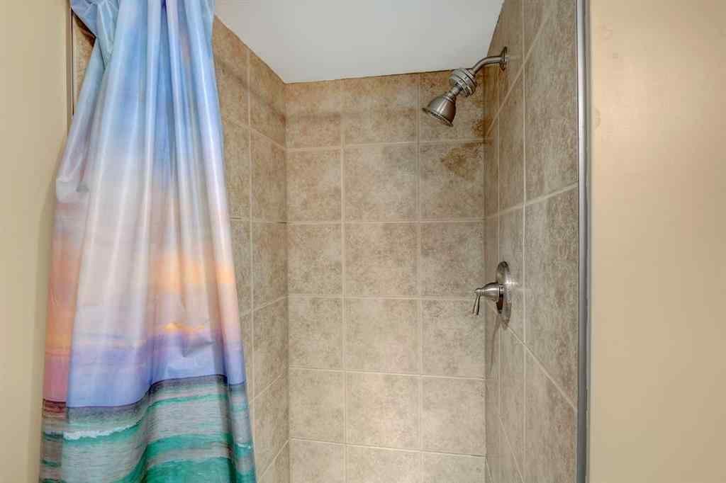 MLS® A2253906 - 10132 93 Avenue  in Swanavon Grande Prairie, Residential