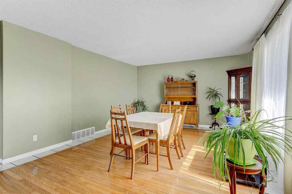 MLS® A2253906 - 10132 93 Avenue  in Swanavon Grande Prairie, Residential