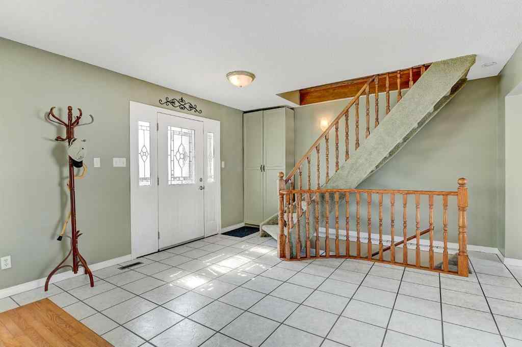 MLS® A2253906 - 10132 93 Avenue  in Swanavon Grande Prairie, Residential