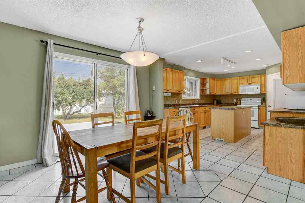 MLS® A2253906 - 10132 93 Avenue  in Swanavon Grande Prairie, Residential