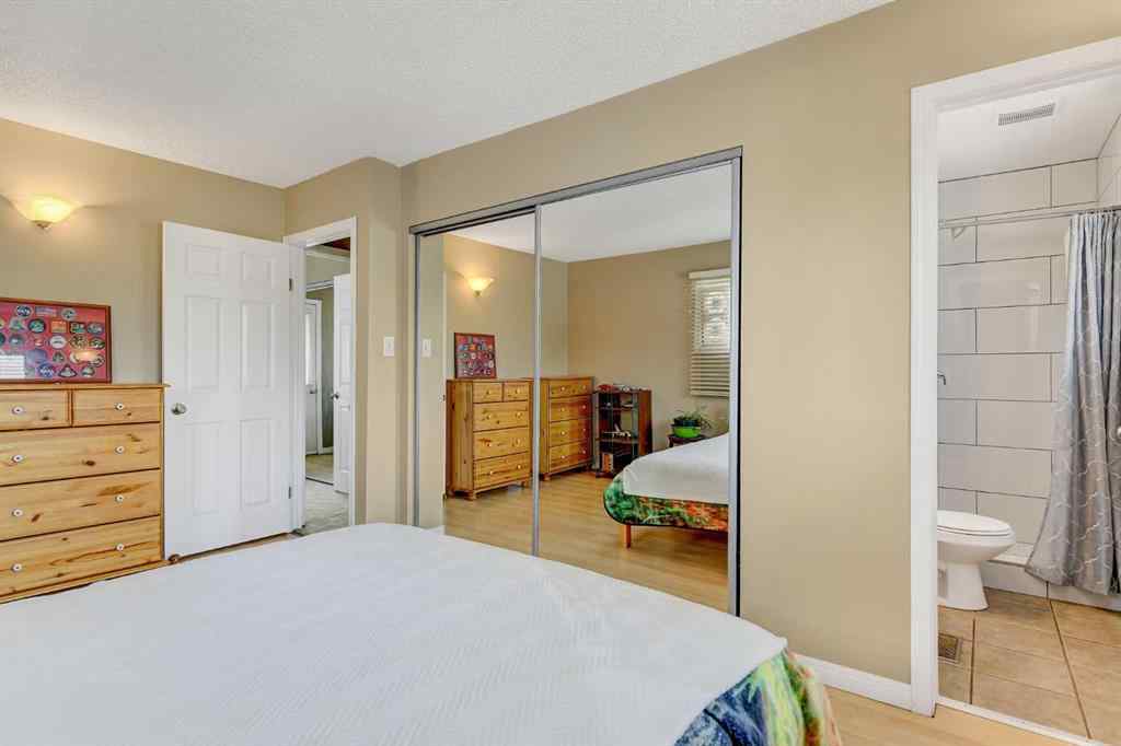 MLS® A2253906 - 10132 93 Avenue  in Swanavon Grande Prairie, Residential