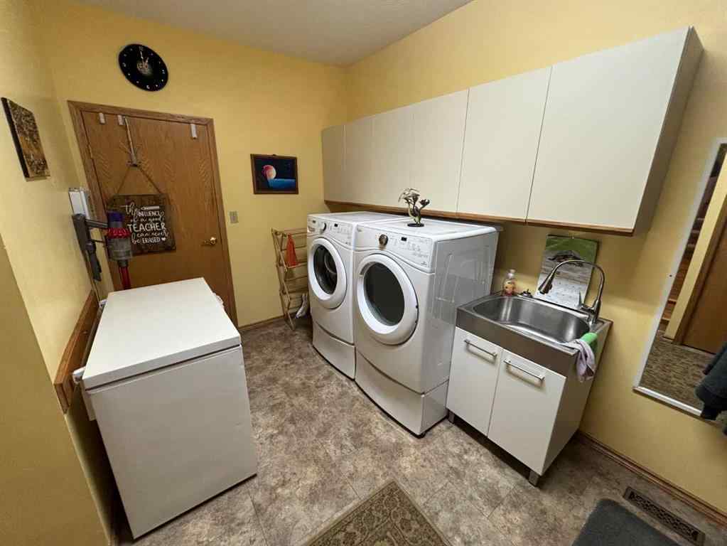 MLS® A2253909 - 9602 71 Avenue  in North End Peace River, Residential