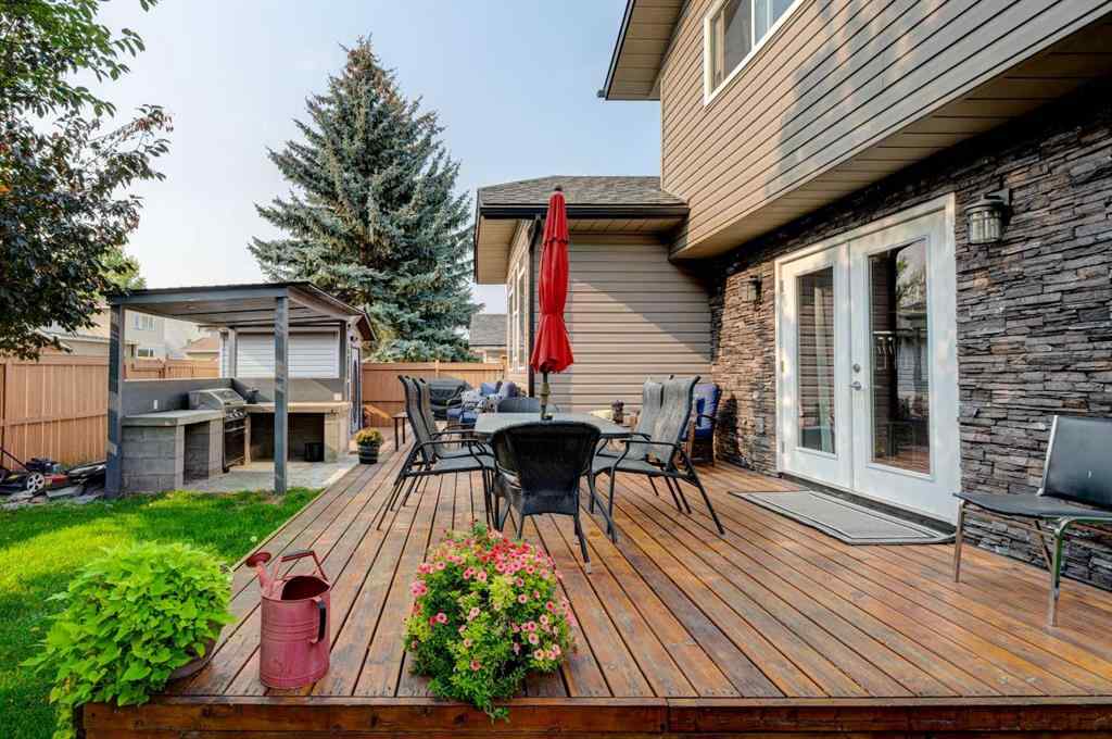 MLS® A2253912 - 51 Mckinley Place SE in McKenzie Lake Calgary, Residential