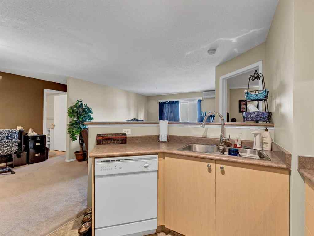 MLS® A2253913 - Unit #304 1648 Saamis Drive NW in Northwest Crescent Heights Medicine Hat, Residential