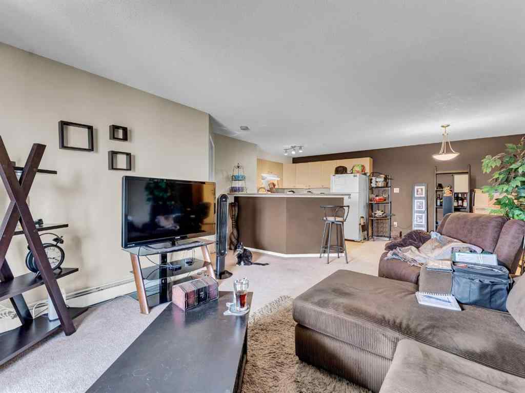MLS® A2253913 - Unit #304 1648 Saamis Drive NW in Northwest Crescent Heights Medicine Hat, Residential