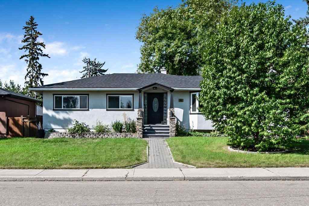 MLS® A2253918 - 41 Mackay Drive SW in Meadowlark Park Calgary, Residential
