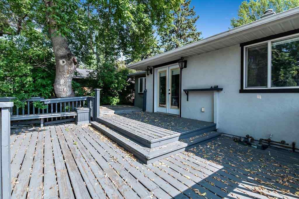 MLS® A2253918 - 41 Mackay Drive SW in Meadowlark Park Calgary, Residential