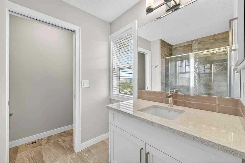 MLS® A2253921 - 405 Wentworth Row SW in West Springs Calgary, Residential