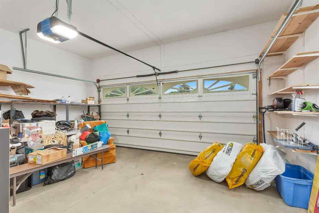 MLS® A2253927 - 21 Dunn Close  in Deer Park Village Red Deer, Residential