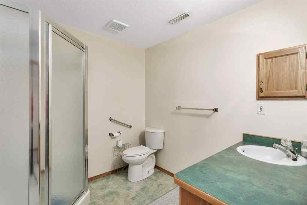MLS® A2253927 - 21 Dunn Close  in Deer Park Village Red Deer, Residential