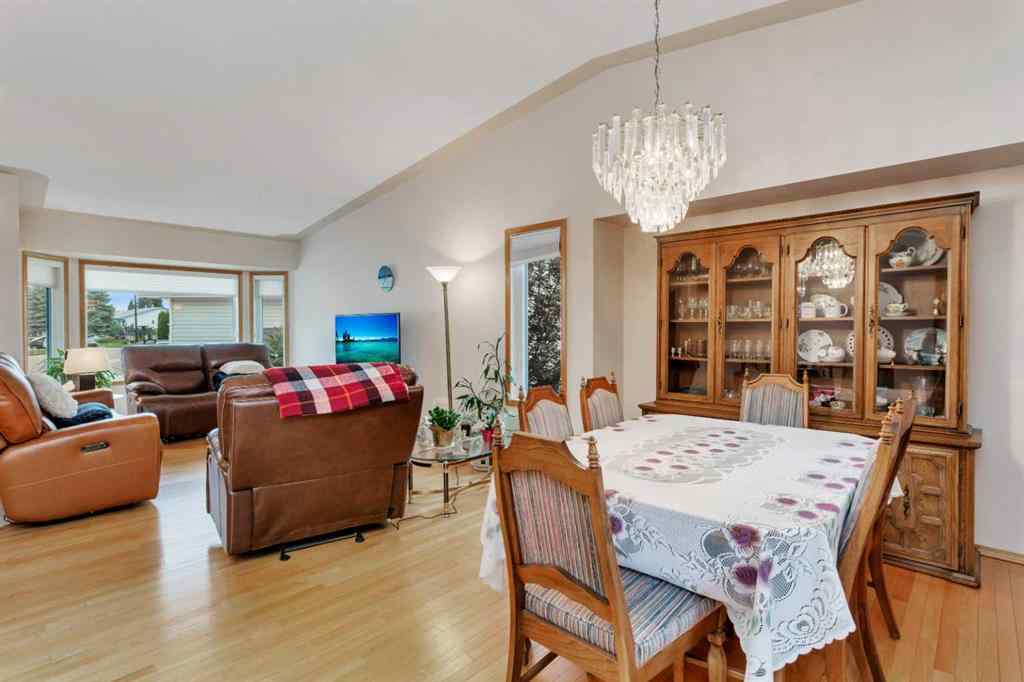 MLS® A2253927 - 21 Dunn Close  in Deer Park Village Red Deer, Residential