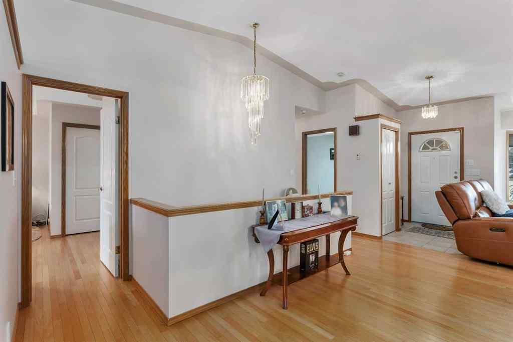 MLS® A2253927 - 21 Dunn Close  in Deer Park Village Red Deer, Residential
